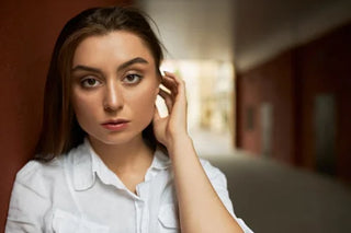 Long-Wear Brows That Stay Defined and Airy All Day Without Feeling Heavy or Overdone