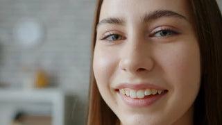 The Difference Between Clear and Tinted Brow Gels