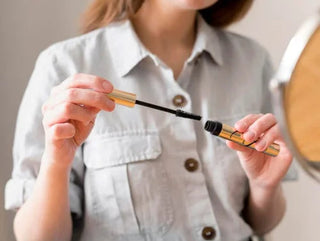 How to Compare Brow Gels by Hold and Finish