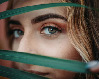How to Find the Right Brow Pencil Shade for Brunettes